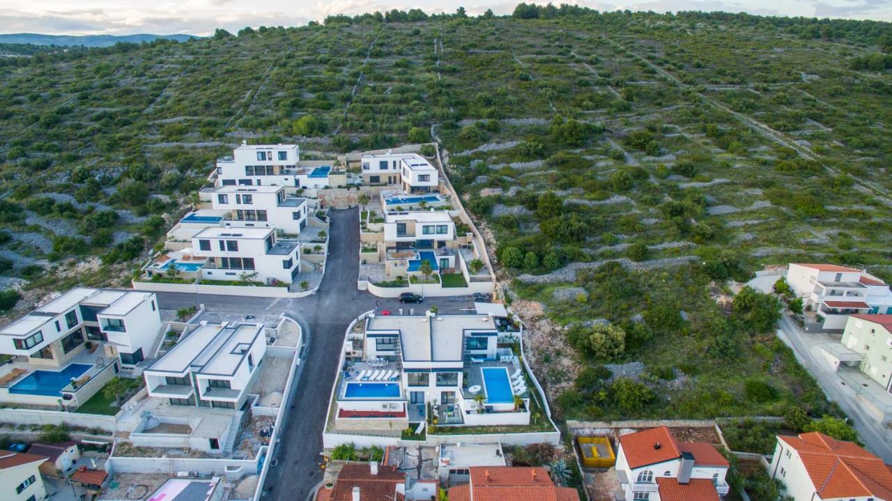 Holiday Home Olive Exclusive - 8 People, Heated Pool, Okrug Gornji, Sea View Trogir Luaran gambar
