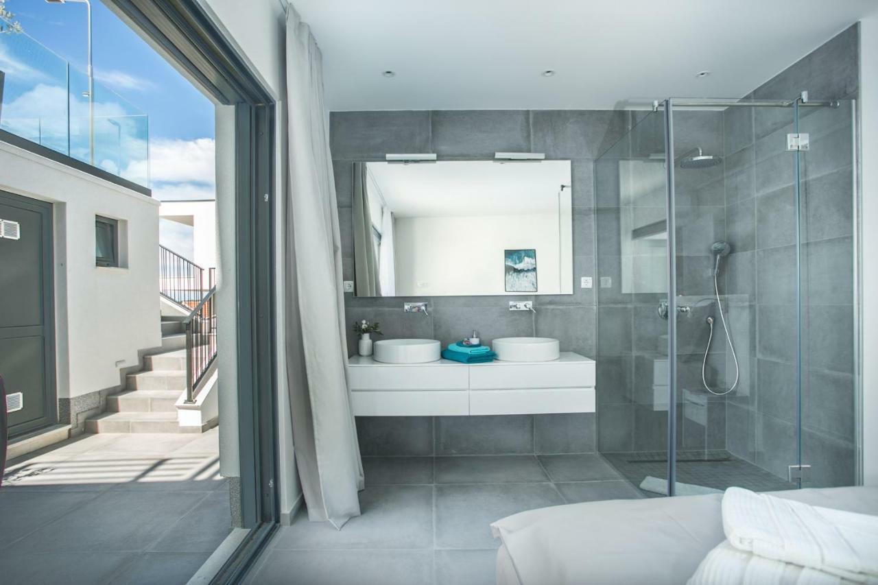 Holiday Home Olive Exclusive - 8 People, Heated Pool, Okrug Gornji, Sea View Trogir Luaran gambar