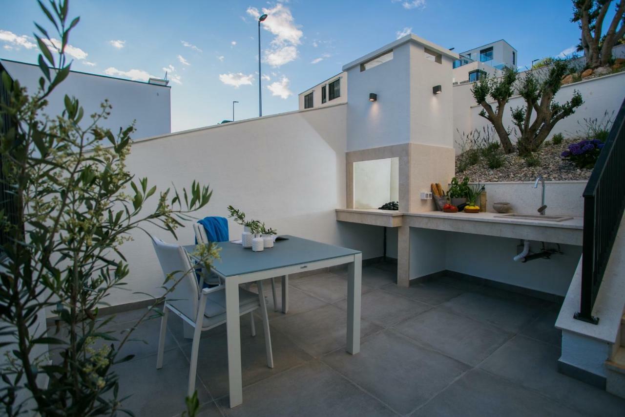Holiday Home Olive Exclusive - 8 People, Heated Pool, Okrug Gornji, Sea View Trogir Luaran gambar