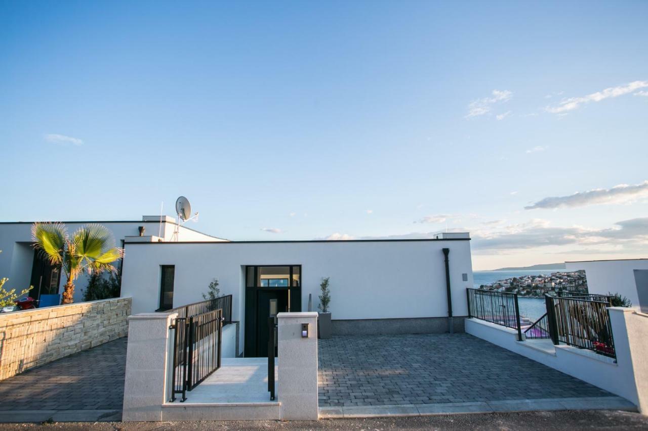 Holiday Home Olive Exclusive - 8 People, Heated Pool, Okrug Gornji, Sea View Trogir Luaran gambar