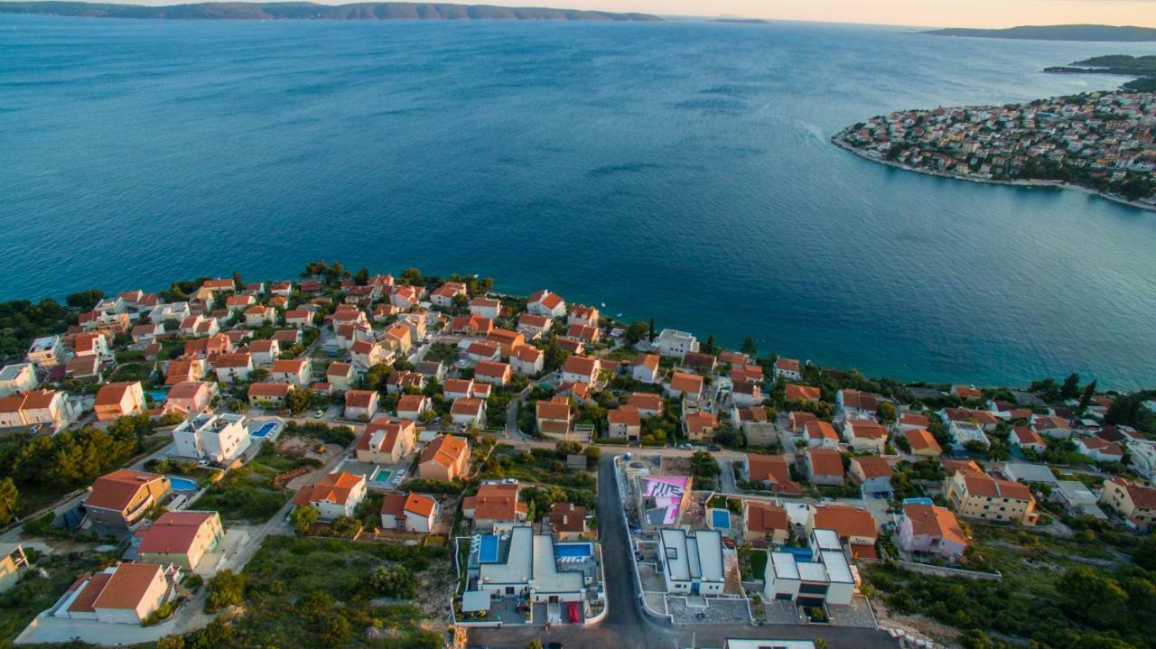 Holiday Home Olive Exclusive - 8 People, Heated Pool, Okrug Gornji, Sea View Trogir Luaran gambar
